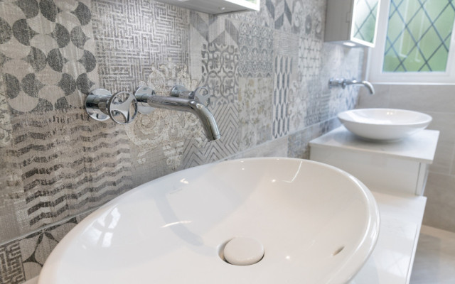 Stylish wall taps for countertop basins