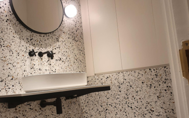 Stylish Counter-top Basin in Modern Bathroom Design