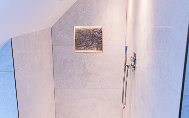 Experience Luxury with Our Walk-In Shower Designs