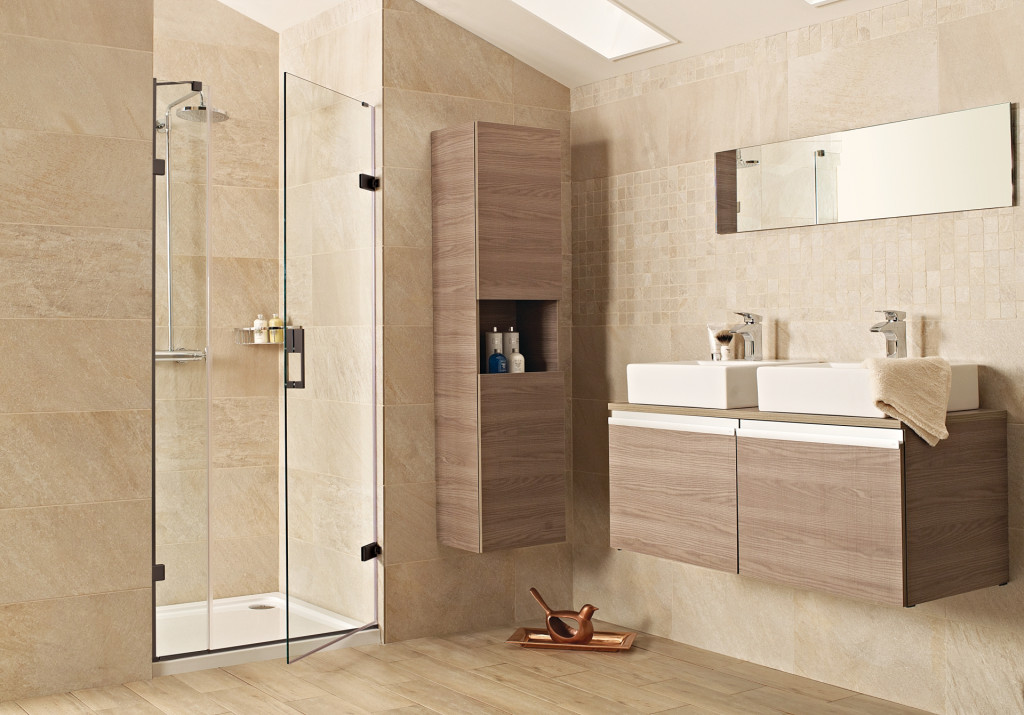 Hinged Door With In-line Panel Alcove In Clear  And  Black