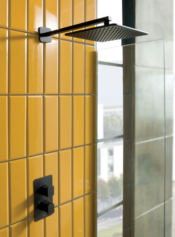 38671MB SHOWER SHOT