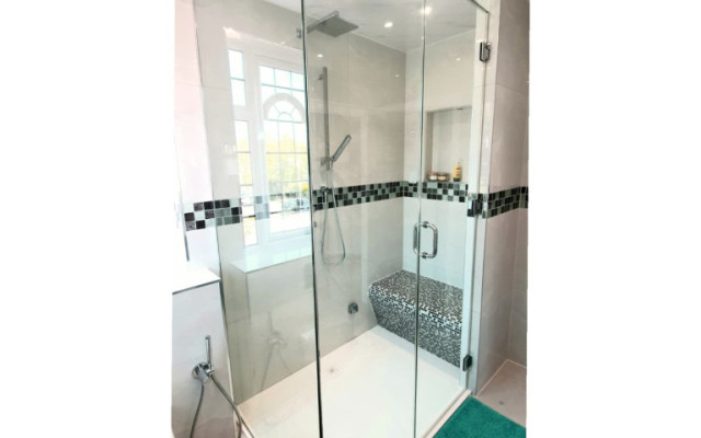Stylish Shower Enclosure Seat