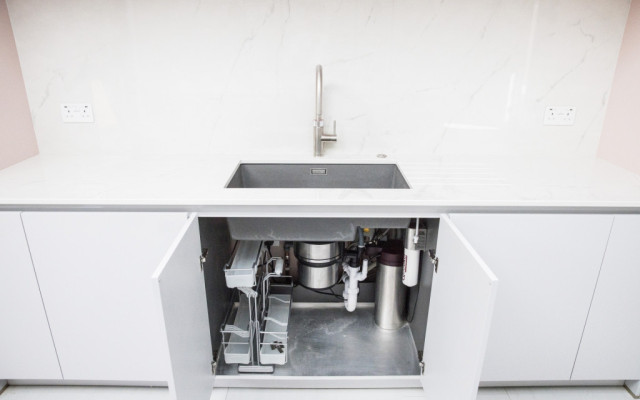 Showcasing Modern Kitchen Plumbing