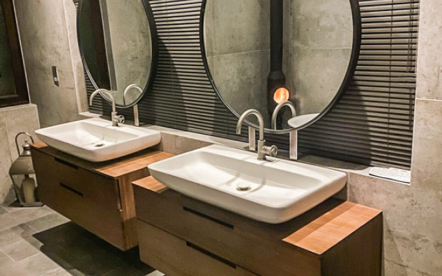Discover our elegant twin bathroom vanity basins, perfect for enhancing your space.