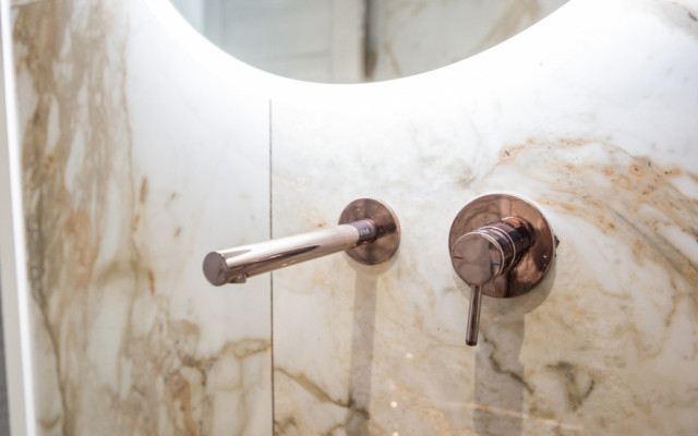 Stylish Copper Tap for a Luxurious Touch