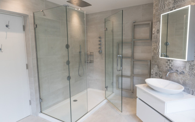 Experience luxury with our stunning shower enclosure!